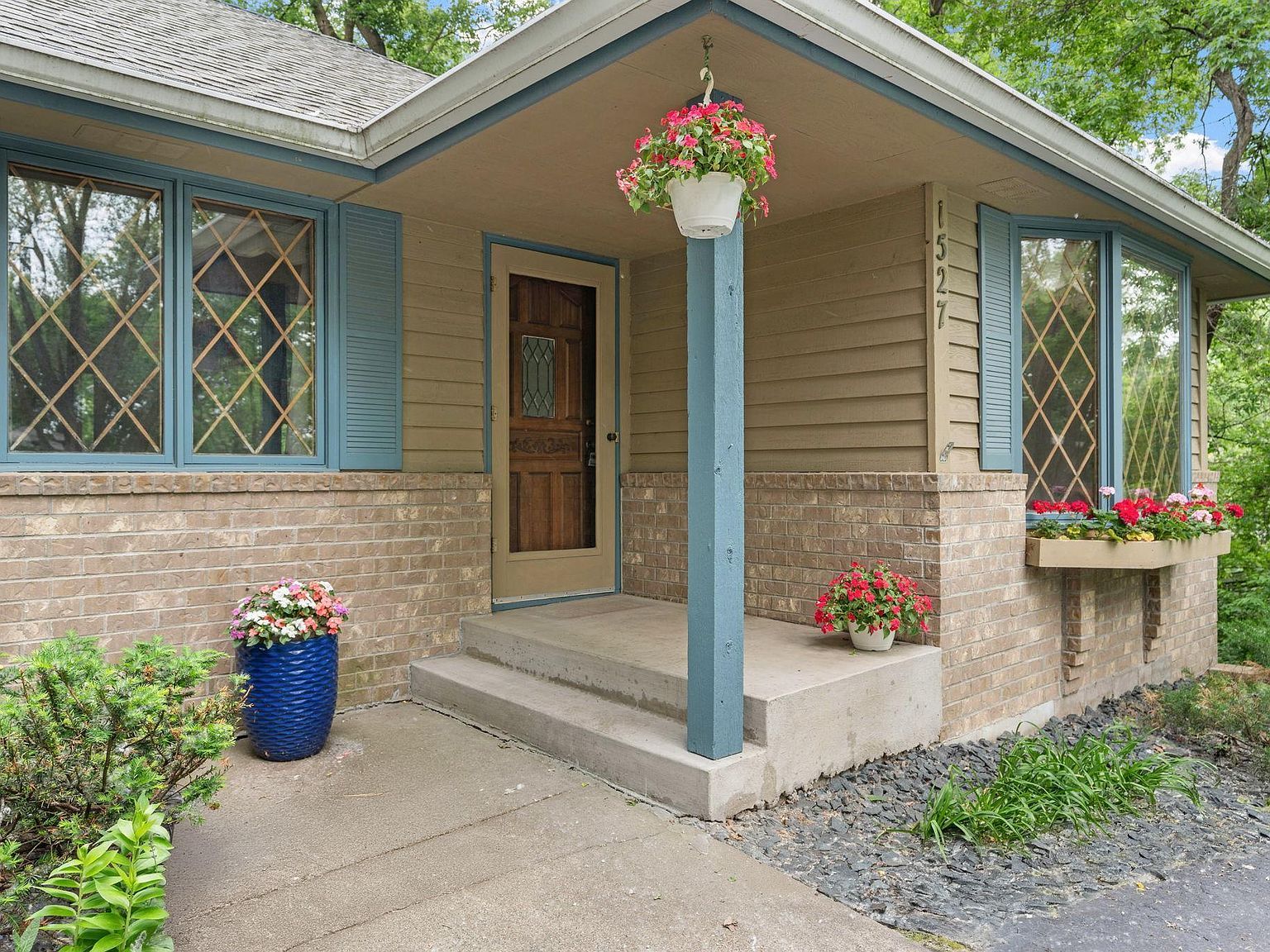 1527 Clarendon Dr Wayzata, MN 55391 - Thumbnail 3