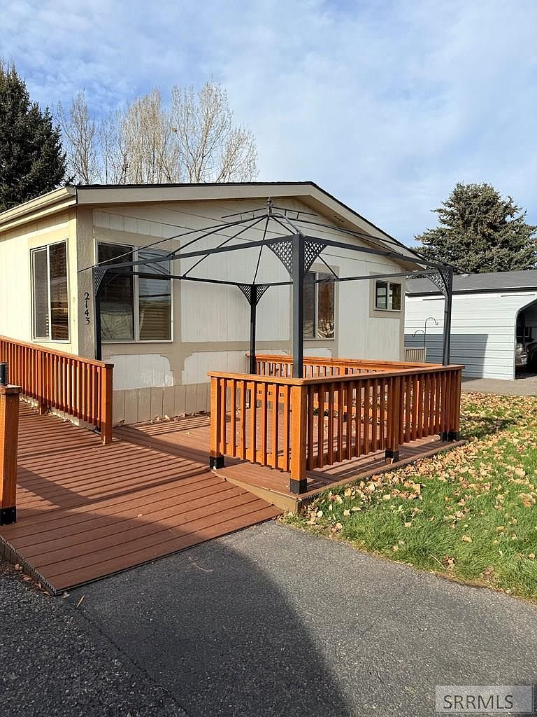 2143 Whispering Pines Dr Idaho Falls, ID 83401 - Thumbnail 3