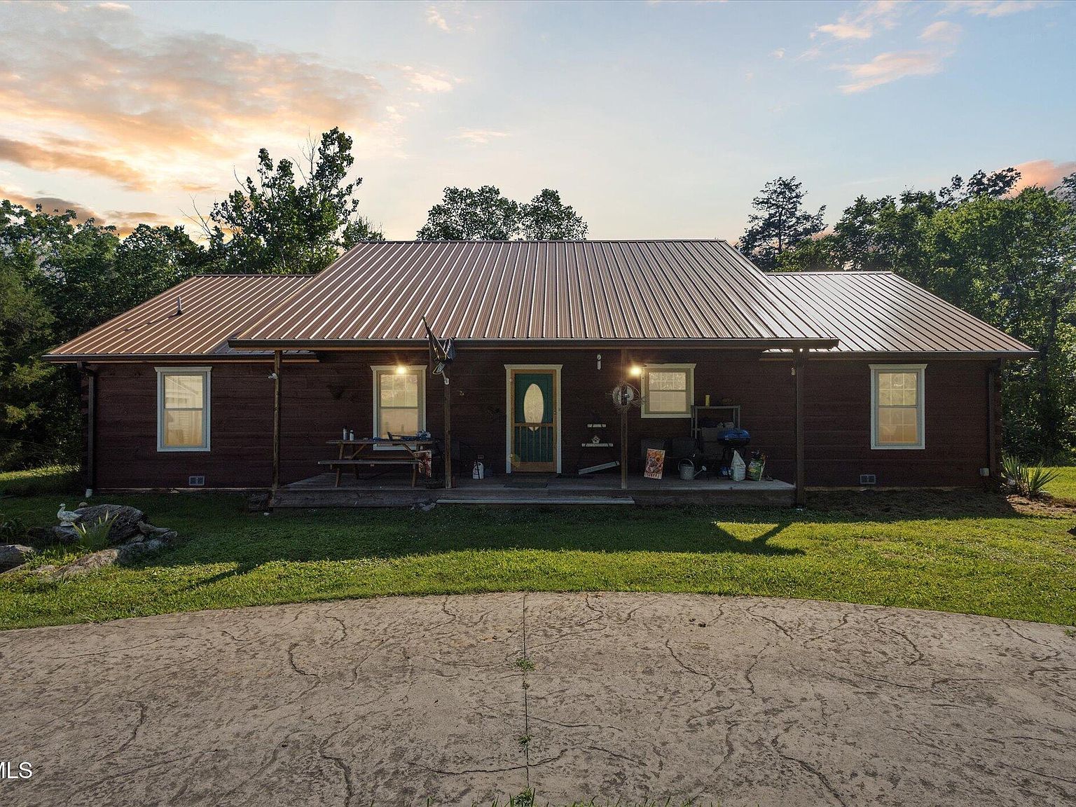 2715 Old Stage Rd Afton, TN 37616 - Thumbnail 3