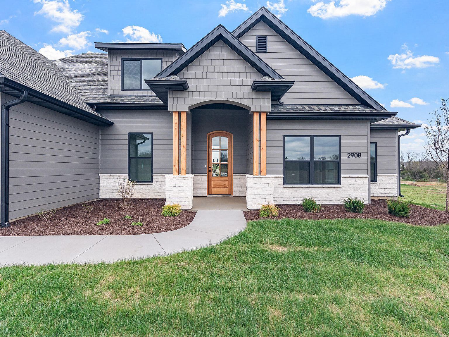 2908 Genesis Dr Columbia, MO 65201 - Thumbnail 3