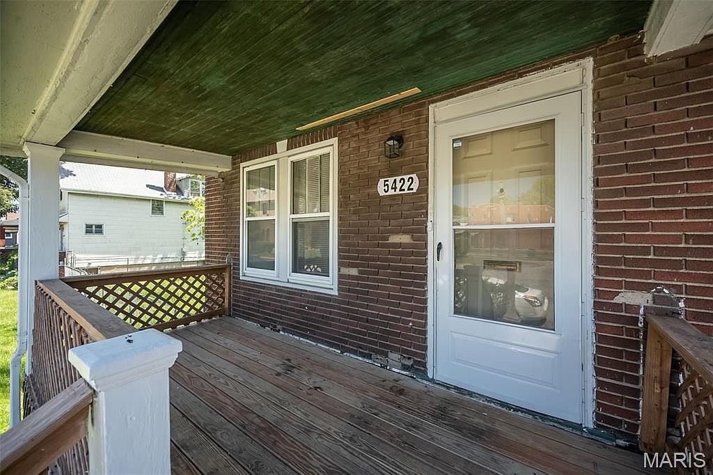 5422 Partridge Ave Saint Louis, MO 63120 - Thumbnail 3