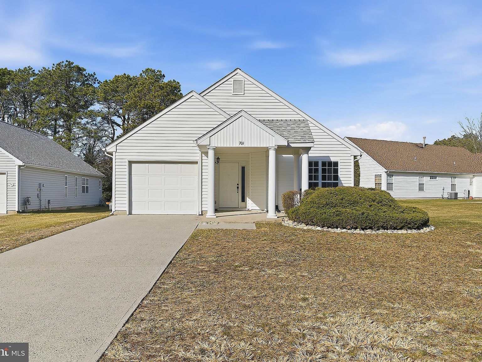 701 Flint Ct Manchester, NJ 08759 - Thumbnail 3