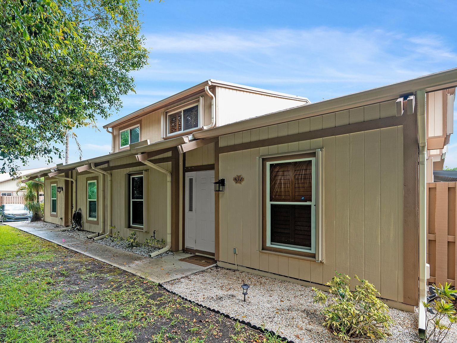 311 Maplecrest Cir Jupiter, FL 33458 - Thumbnail 3