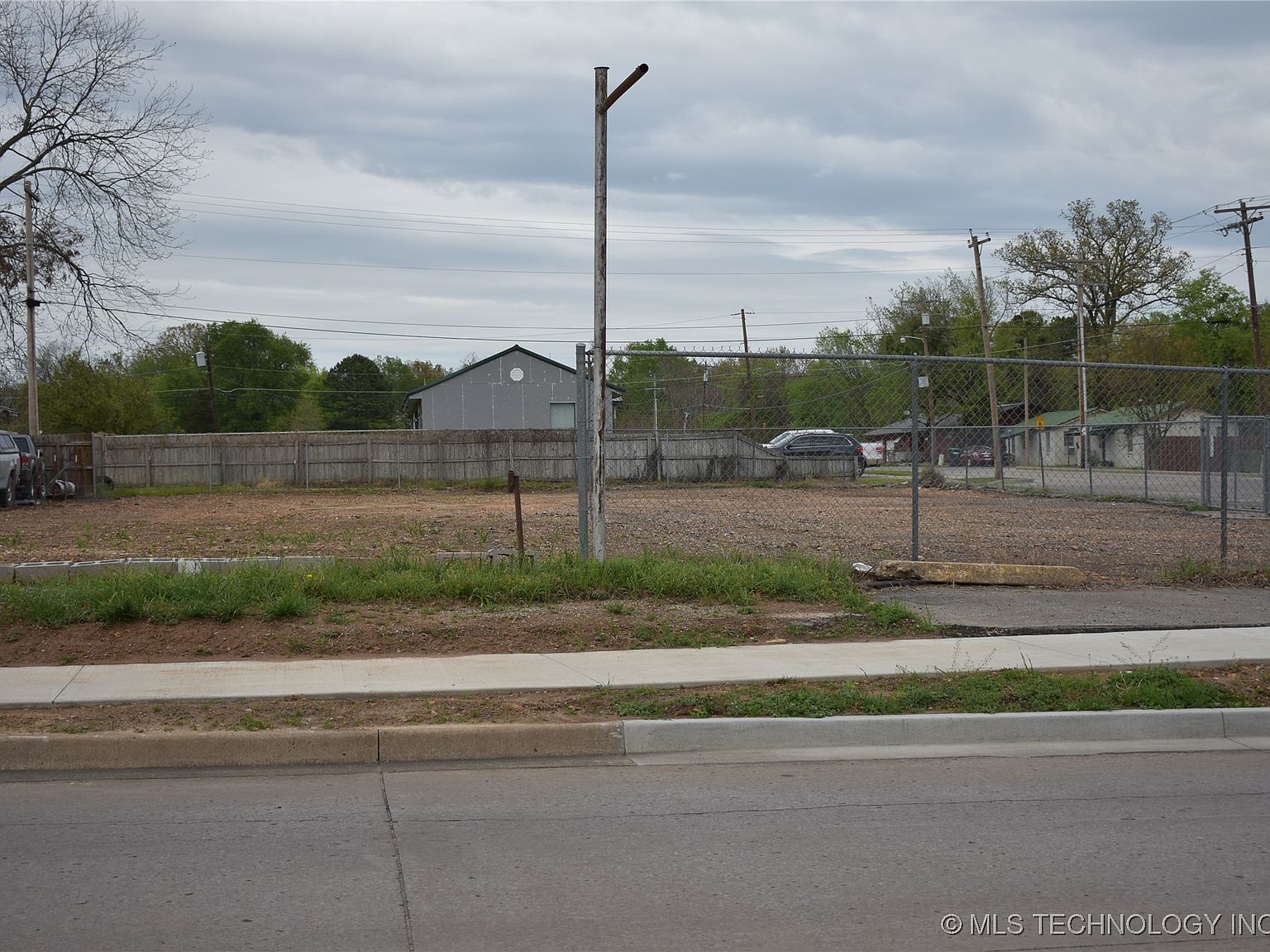 301 N Cedar Ave Tahlequah, OK 74464  | Single Family