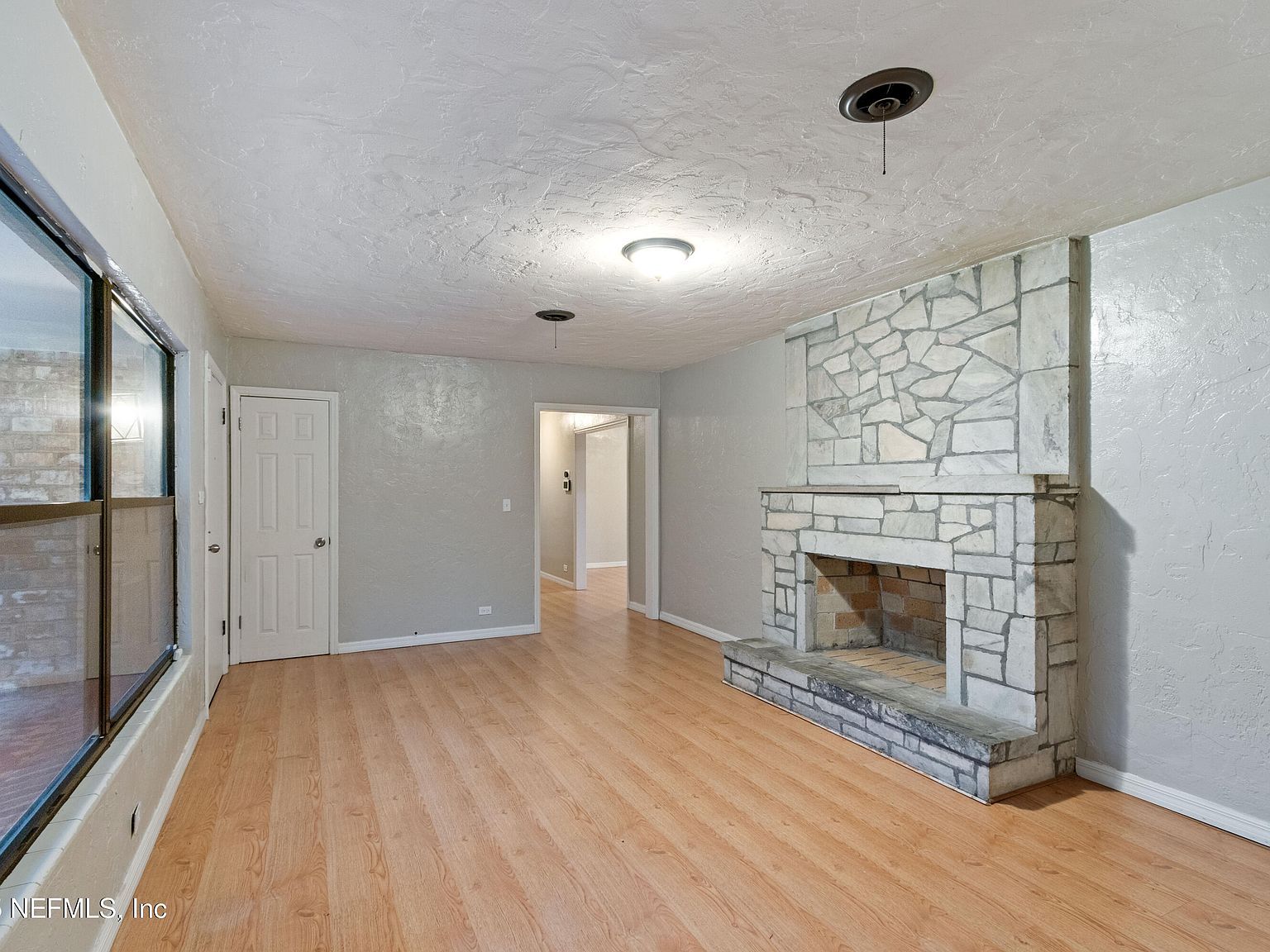 4044 Silver Lake Dr Palatka, FL 32177 - Thumbnail 3