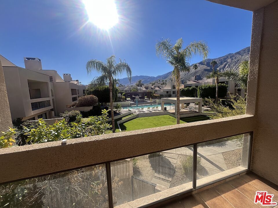 861 Village Sq Palm Springs, CA 92262 - Thumbnail 3
