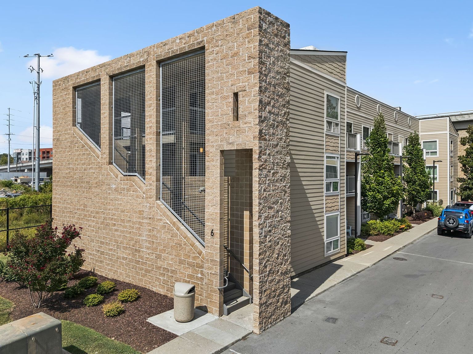 1072 1st Ave N Nashville, TN 37201 - Thumbnail 3