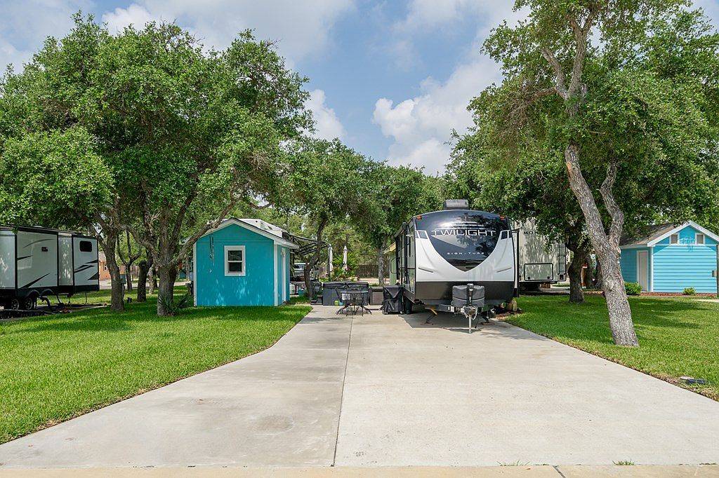 1402 W Corpus Christi St #33 Rockport, TX 78382 - Thumbnail 3