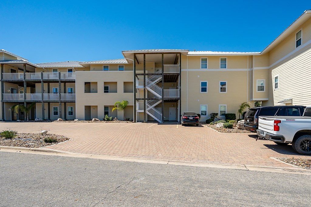 28 Sandollar St #C2 Rockport, TX 78382 - Thumbnail 3