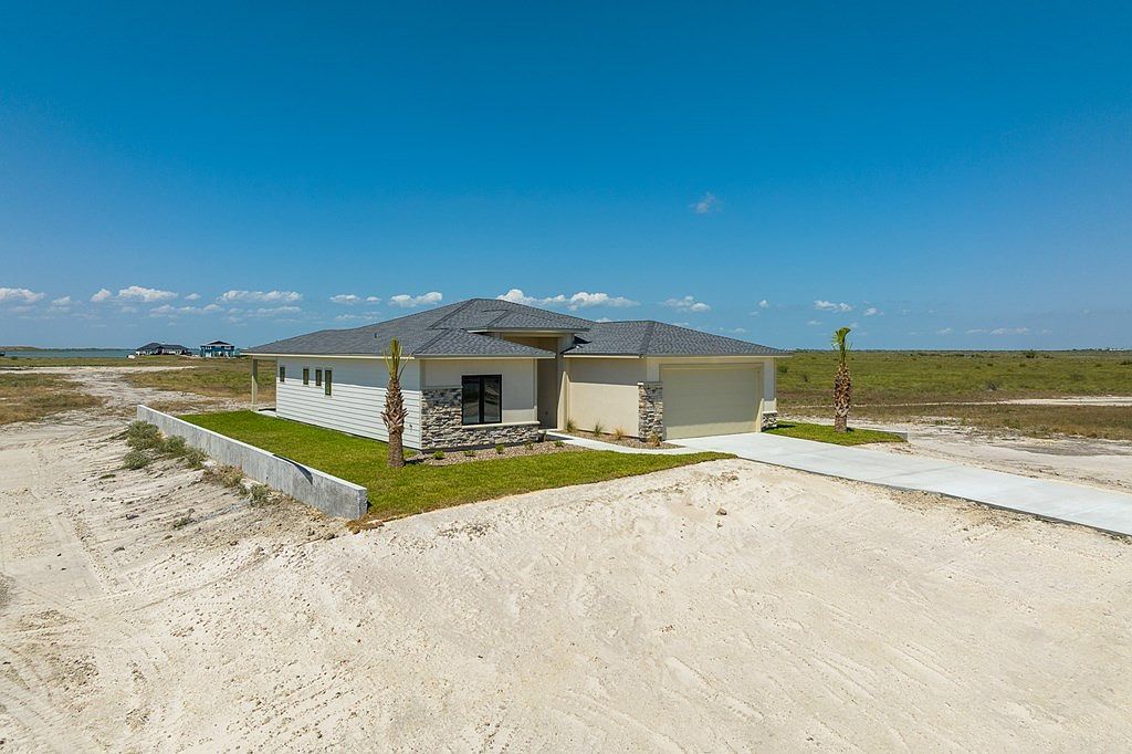 205 Trout Side Way Rockport, TX 78382 - Thumbnail 3