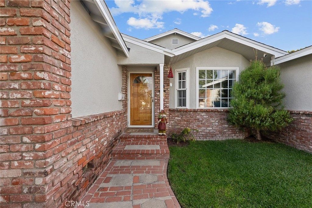 1903 N Screenland Dr Burbank, CA 91505 - Thumbnail 3