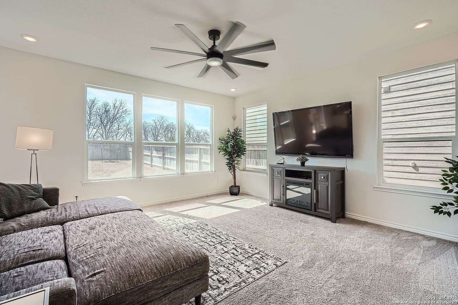 9422 Braman Point Converse, TX 78109 - Thumbnail 3