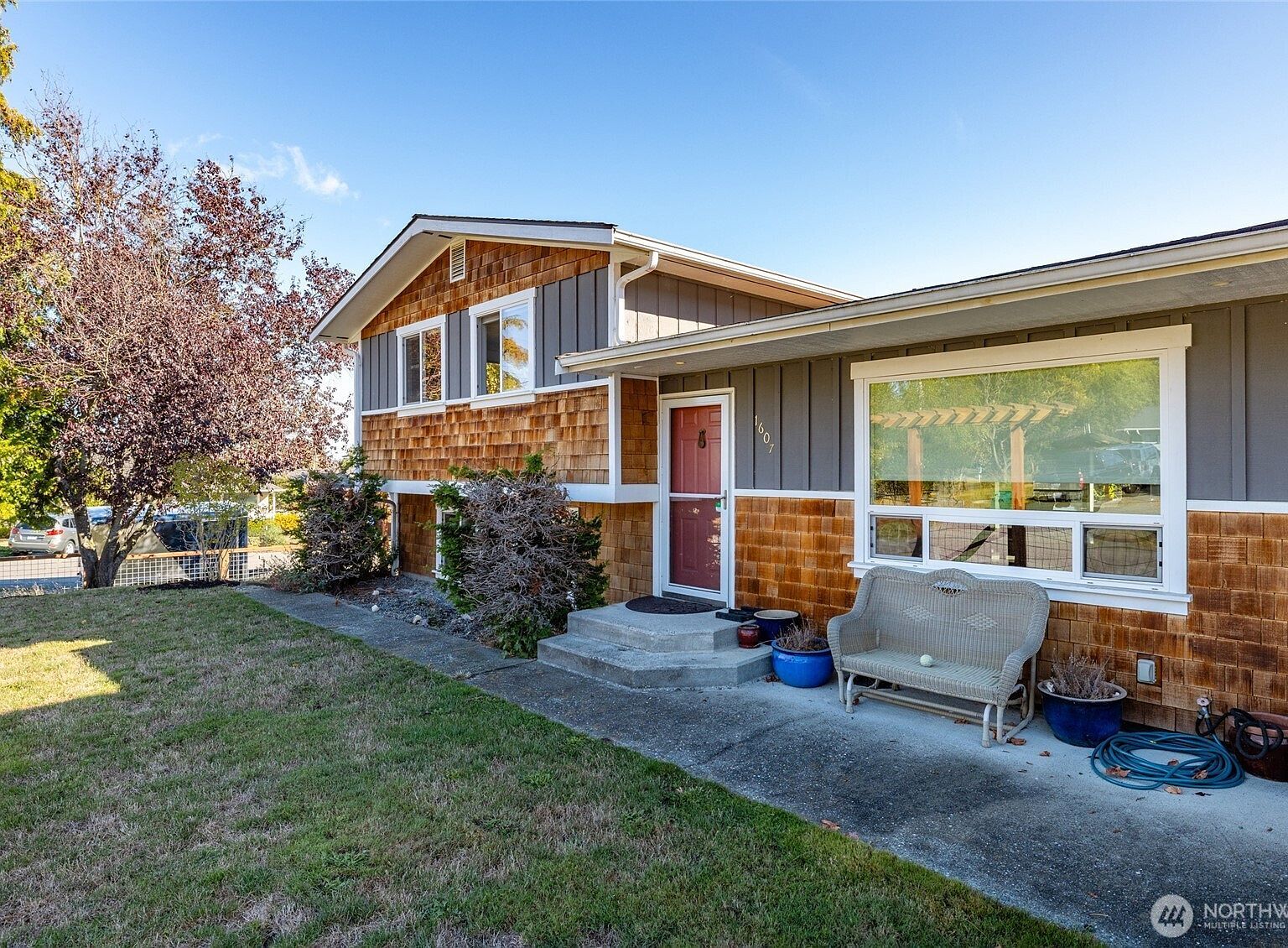 1607 B Ave Anacortes, WA 98221 - Thumbnail 3