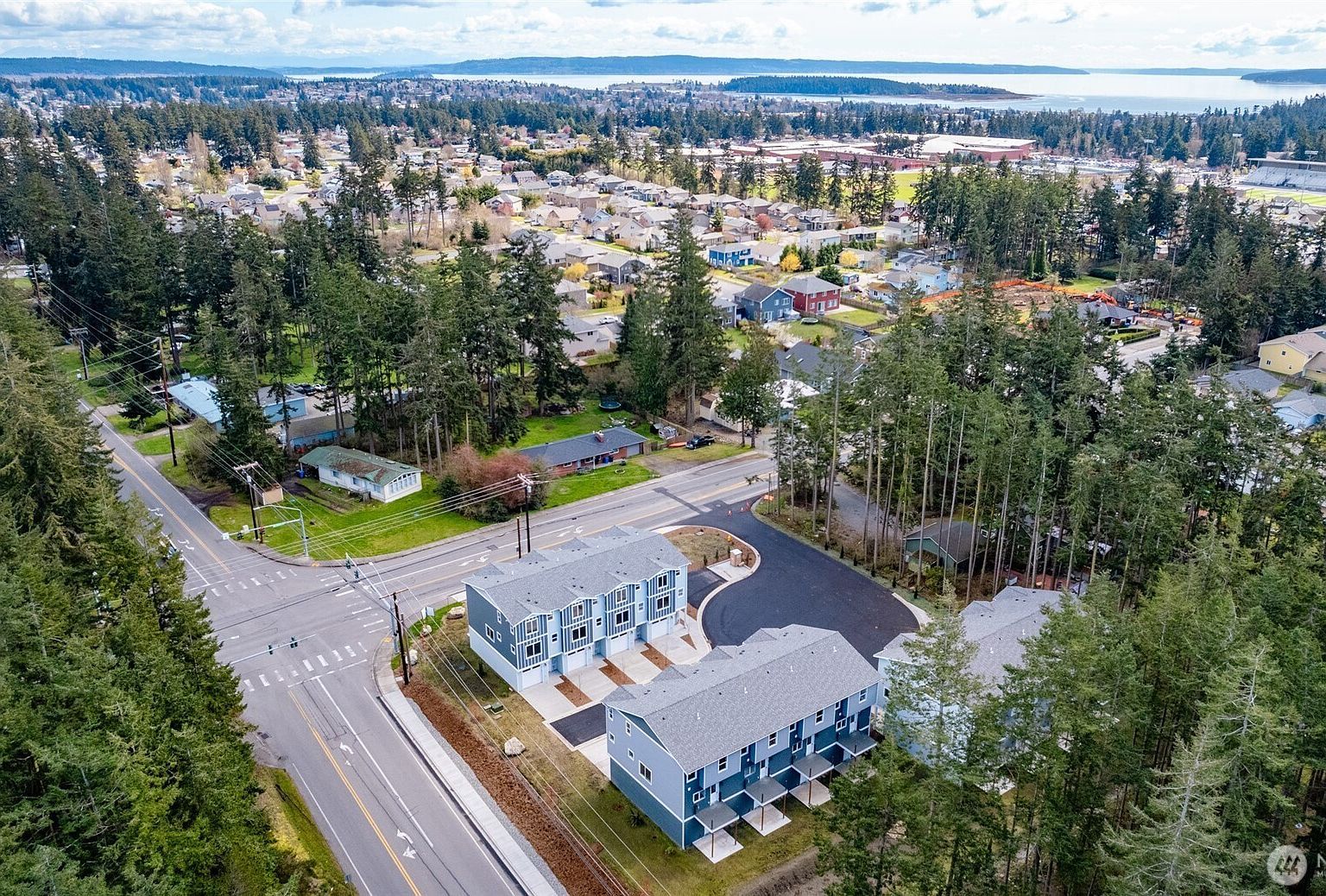 945 NW Heller St #A2 Oak Harbor, WA 98277 - Thumbnail 3