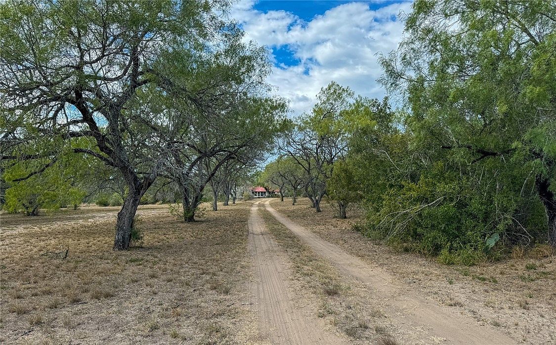 153 County Road 312 George West, TX 78022 - Thumbnail 3