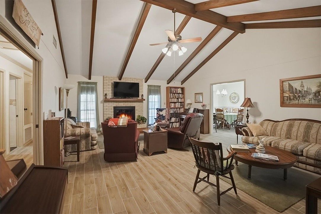 1309 Burleson St George West, TX 78022 - Thumbnail 3