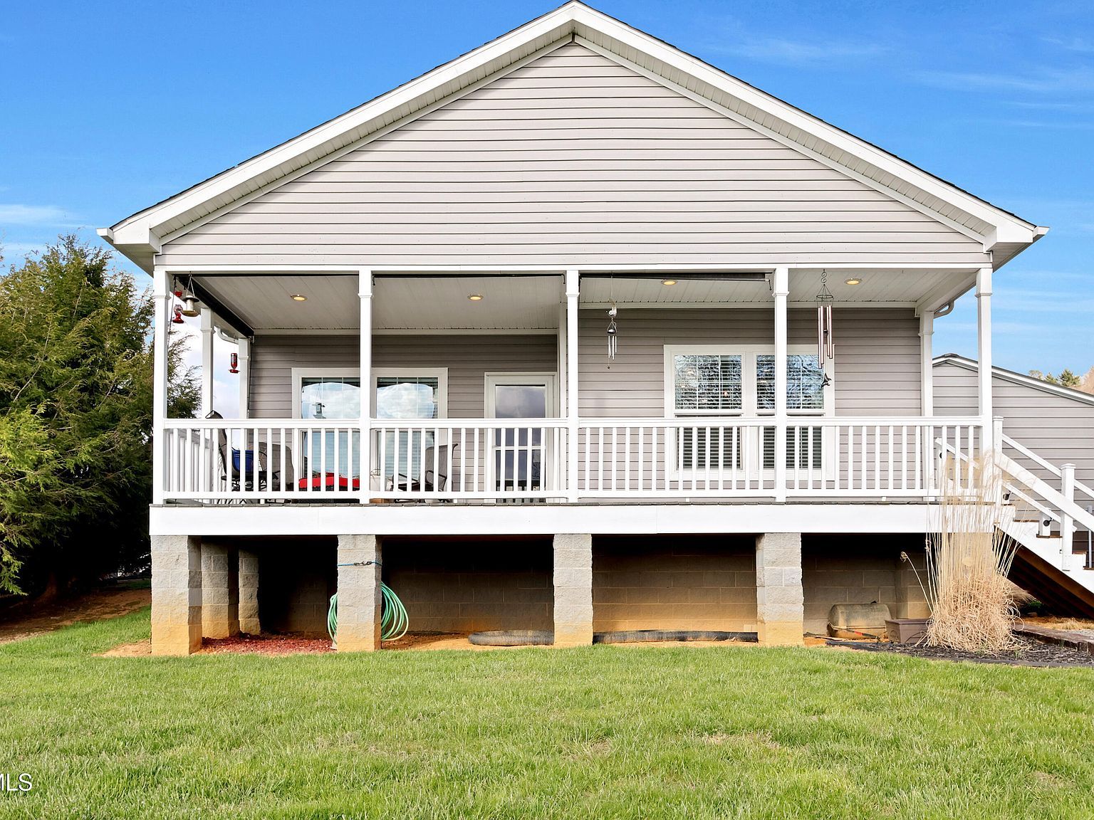 1120 Myrtle Dr Butler, TN 37640 - Thumbnail 3