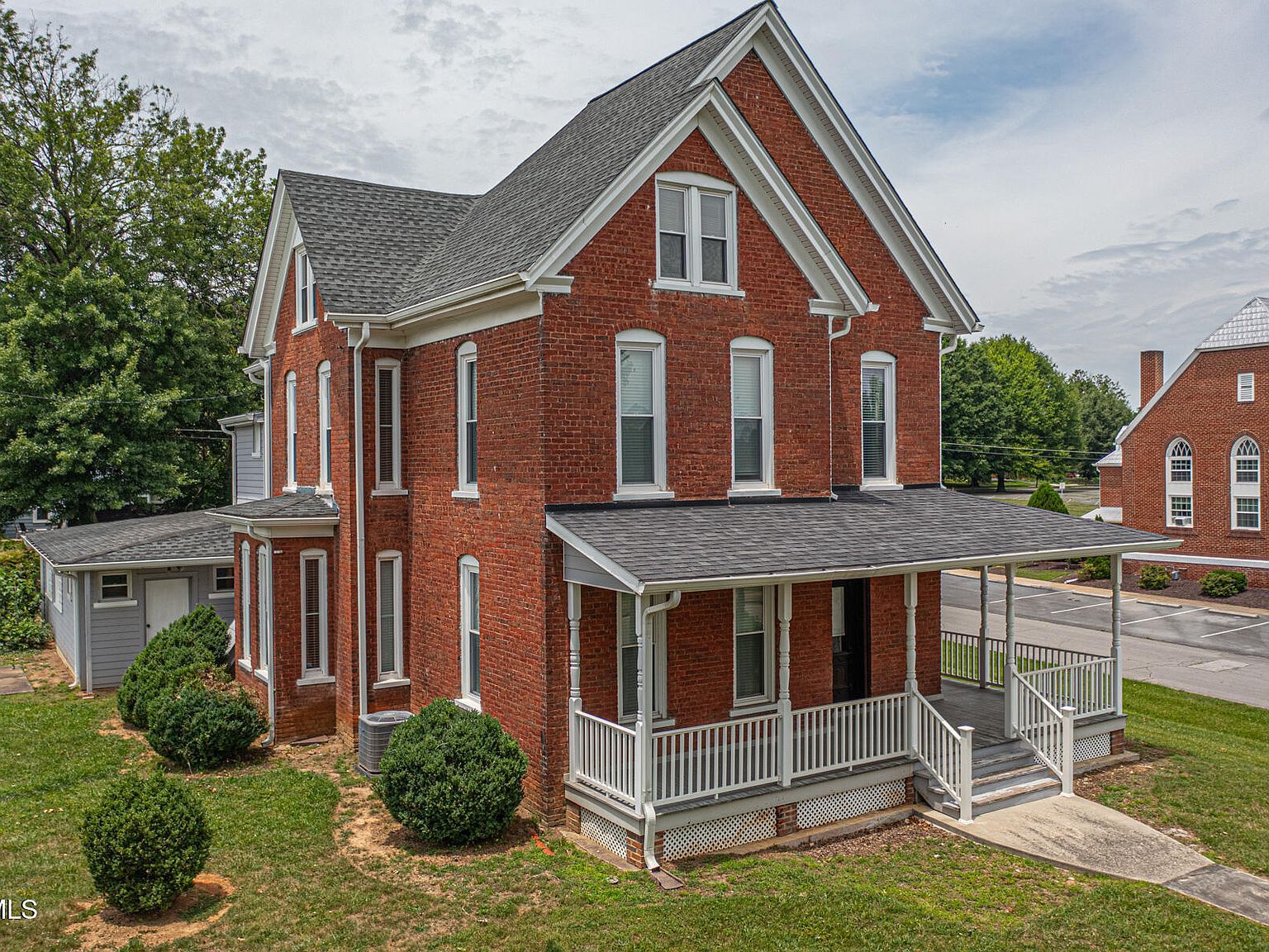 1115 E Unaka Ave Johnson City, TN 37601 - Thumbnail 3