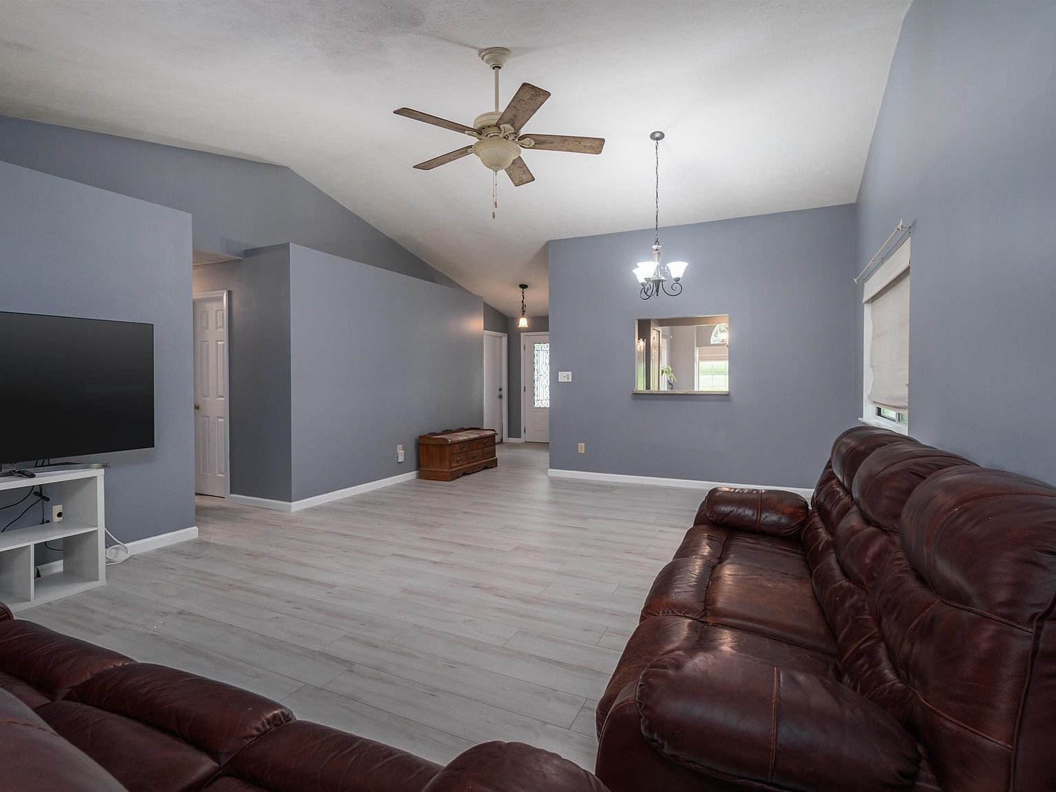 4290 N Ridgeley Dr Bloomington, IN 47404 - Thumbnail 3