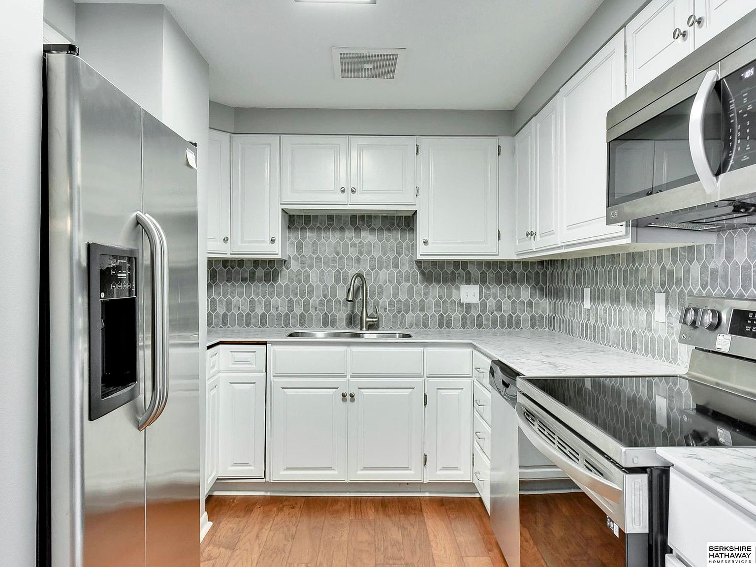 312 S 16th St APT 804 Omaha, NE 68102 - Thumbnail 3