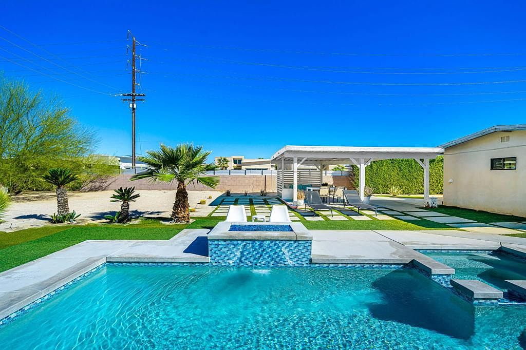 1809 Marguerite St Palm Springs, CA 92264 - Thumbnail 3