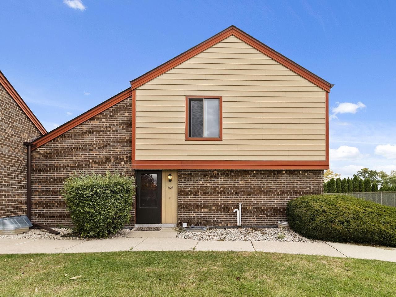 4129 W College Ave Franklin, WI 53132 - Thumbnail 3