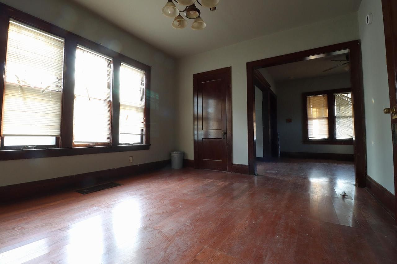 1314 N 22nd St Milwaukee, WI 53205 - Thumbnail 3