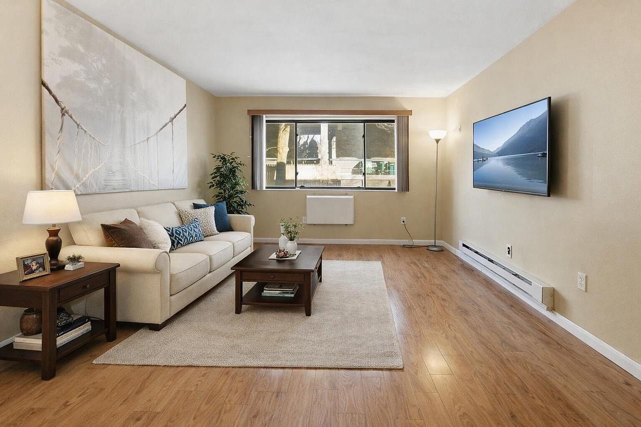 1108 N Milwaukee St Unit 136 Milwaukee, WI 53202 - Thumbnail 3