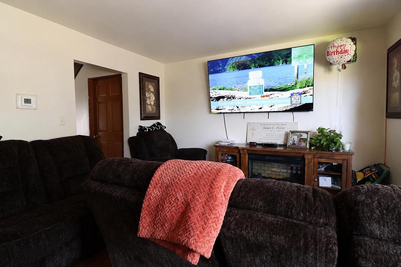 5409 Byrd Ave Racine, WI 53406 - Thumbnail 3