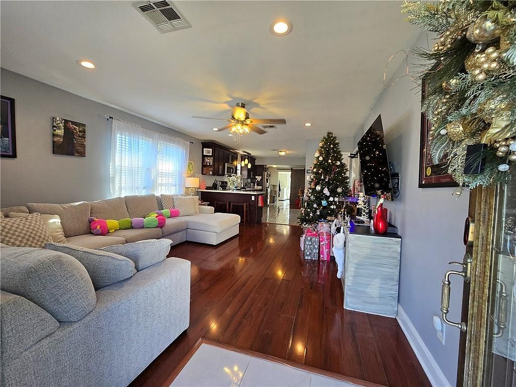 876 Lemoyne St New Orleans, LA 70124 - Thumbnail 3