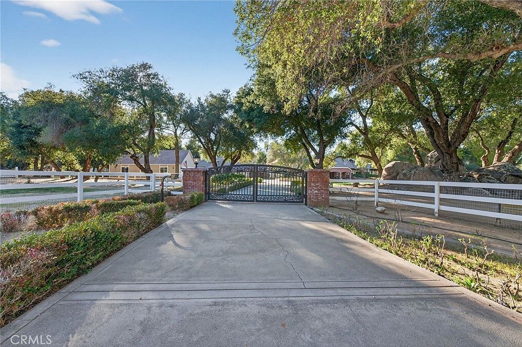 40833 Calle Bandido Murrieta, CA 92562 - Thumbnail 3