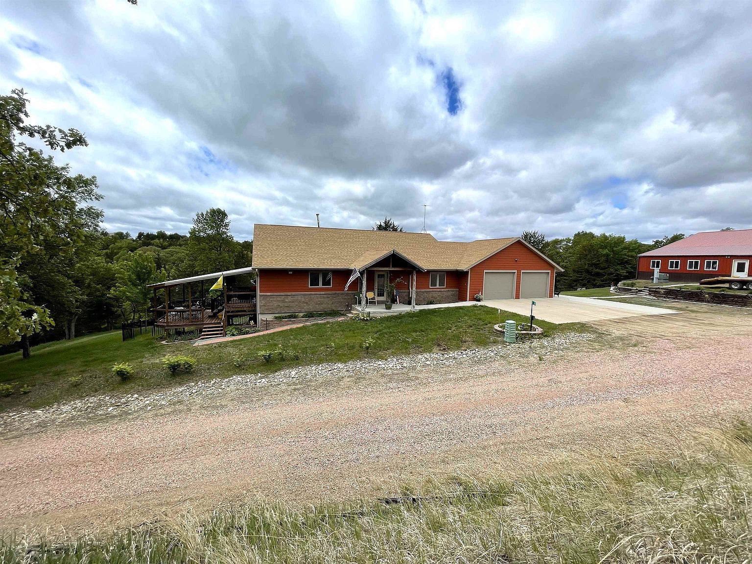 335 Hidden Hollows Dr Yankton, SD 57078 - Thumbnail 3