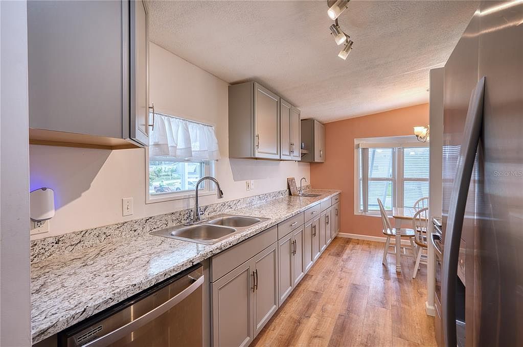 6269 Parakeet Rd Englewood, FL 34224 - Thumbnail 3