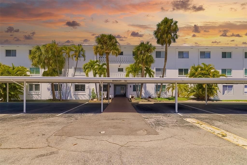 763 John Ringling Blvd #22 Sarasota, FL 34236 - Thumbnail 3