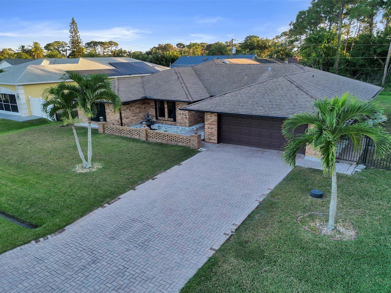 766 SE Cavern Ave Port Saint Lucie, FL 34983 - Thumbnail 3