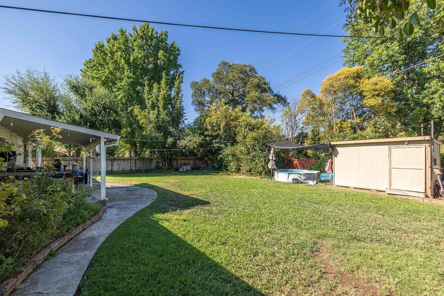 4907 Crestview Dr Carmichael, CA 95608 - Thumbnail 3