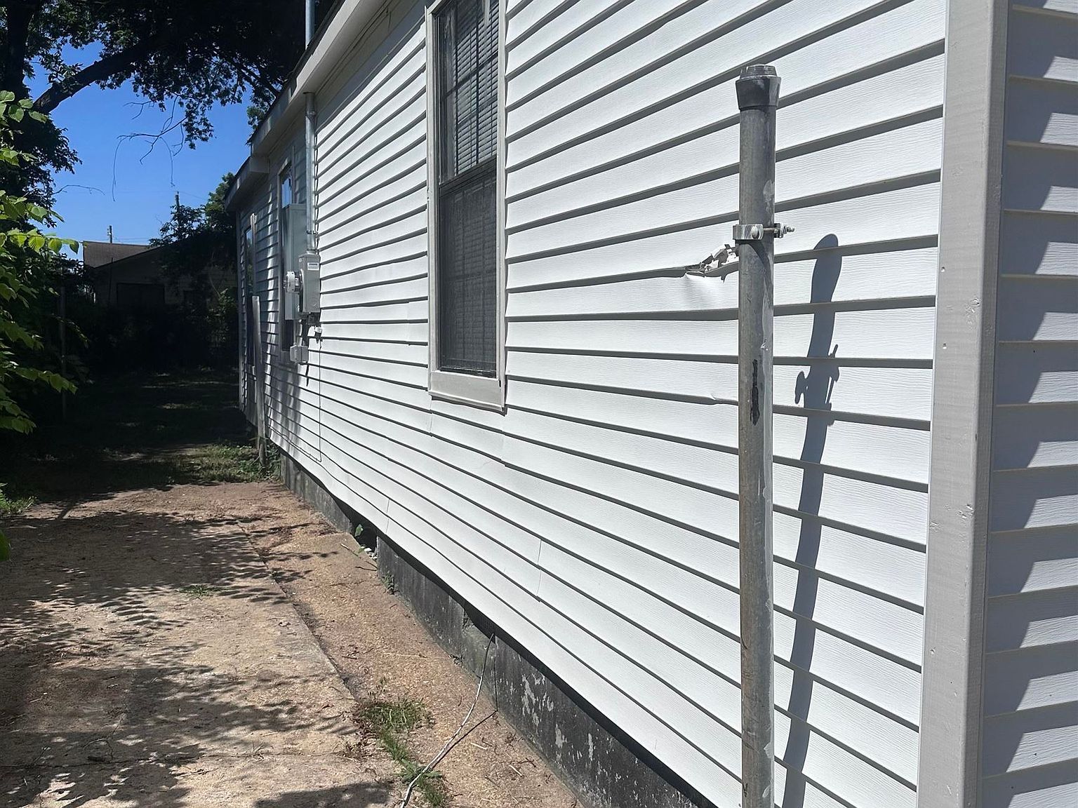 2498 Vandale Ave Memphis, TN 38108 - Thumbnail 3