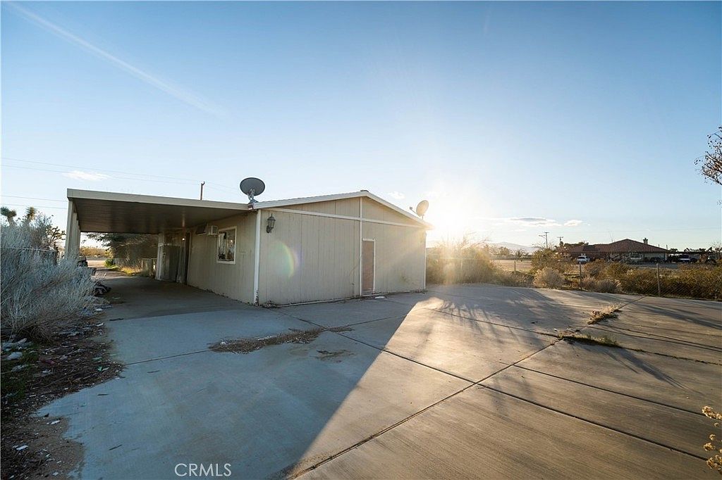 10374 Olivine Rd Victorville, CA 92392 - Thumbnail 3