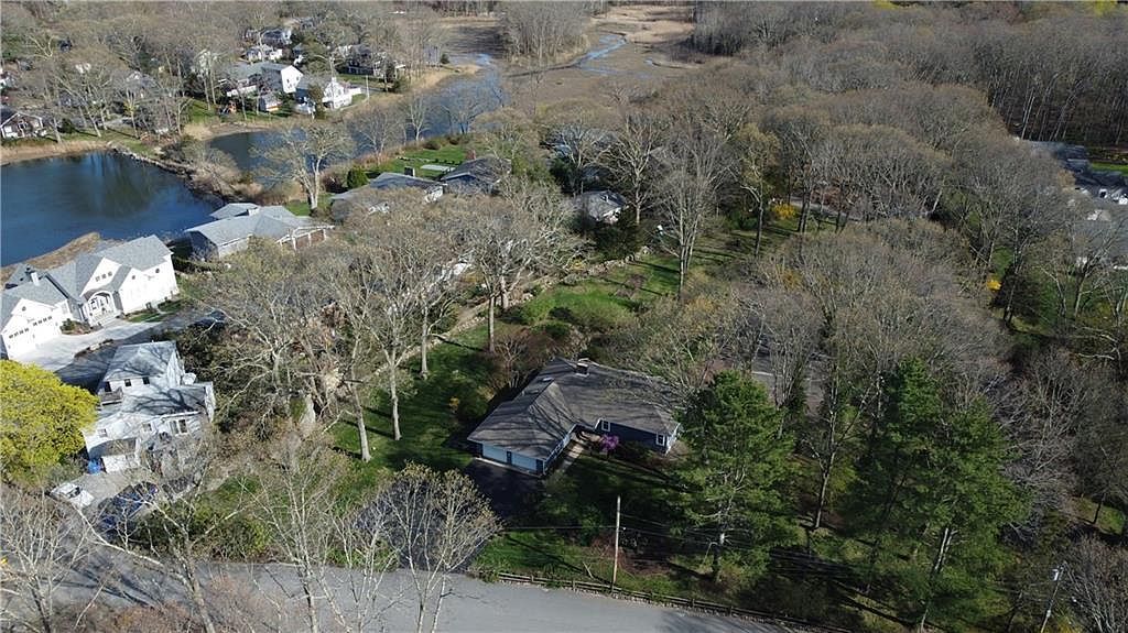 63 Duck Cove Rd North Kingstown, RI 02852 - Thumbnail 3