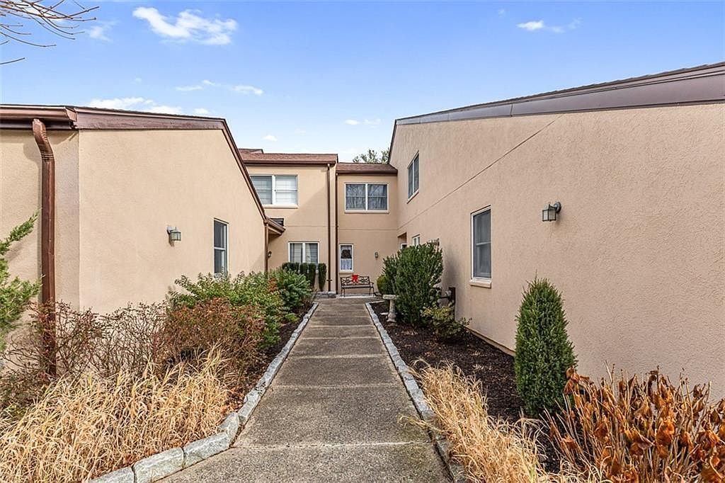 2970 Mendon Rd APT 139 Cumberland, RI 02864 - Thumbnail 3