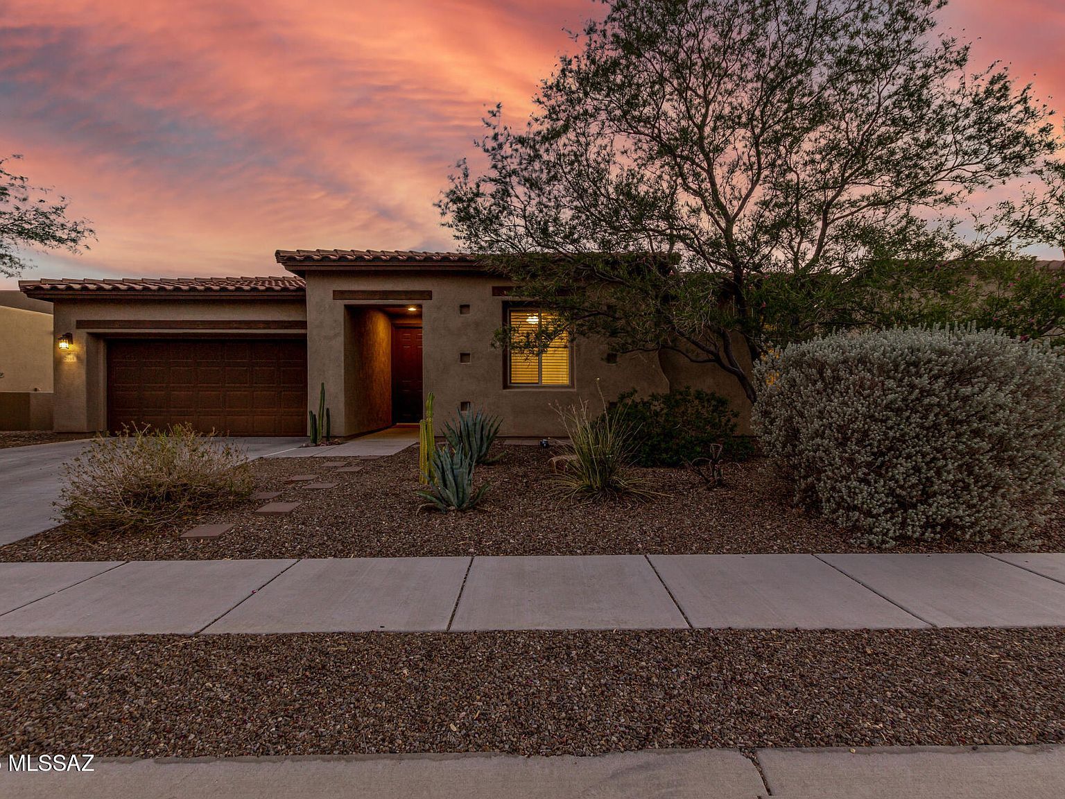 2944 S Smokin Pistol Way Tucson, AZ 85713 - Thumbnail 3