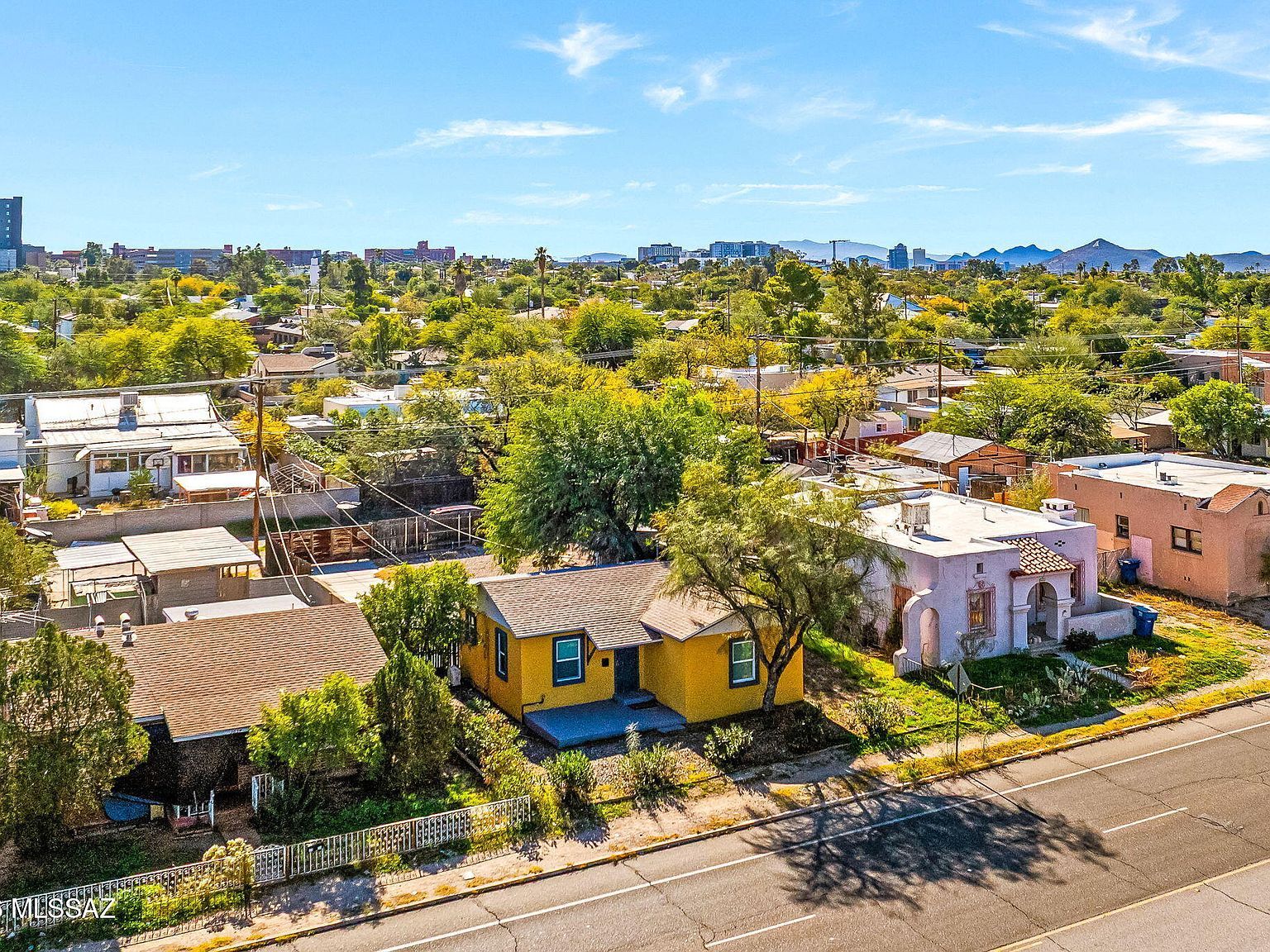 1628 E Grant Rd Tucson, AZ 85719 - Thumbnail 3