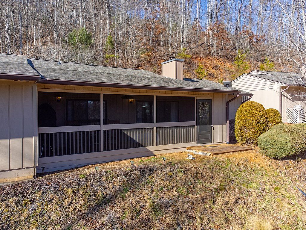 54 Long Bow Ln #A Franklin, NC 28734 - Thumbnail 3