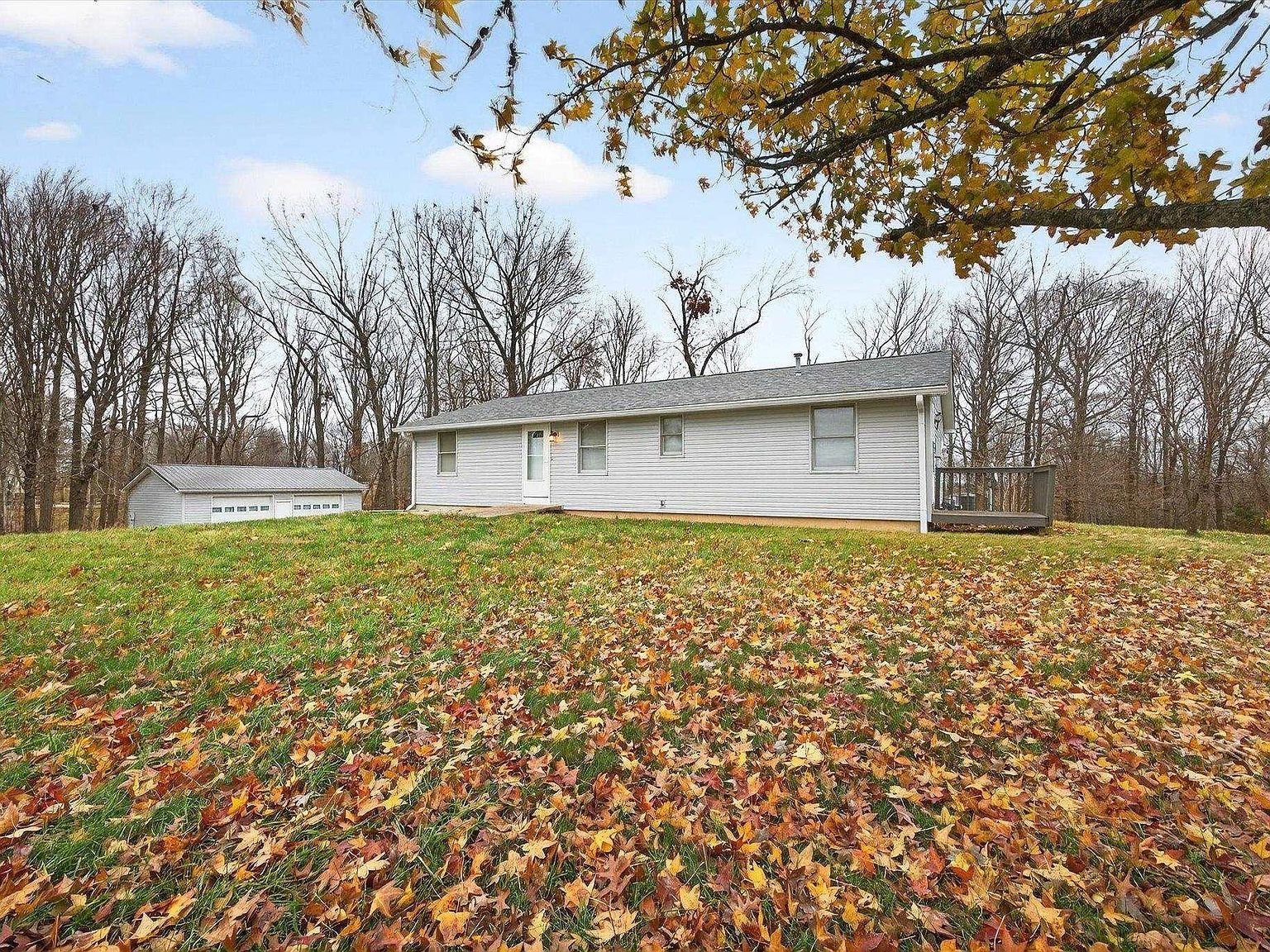 4496 Blue Springs Dr Spencer, IN 47460 - Thumbnail 3