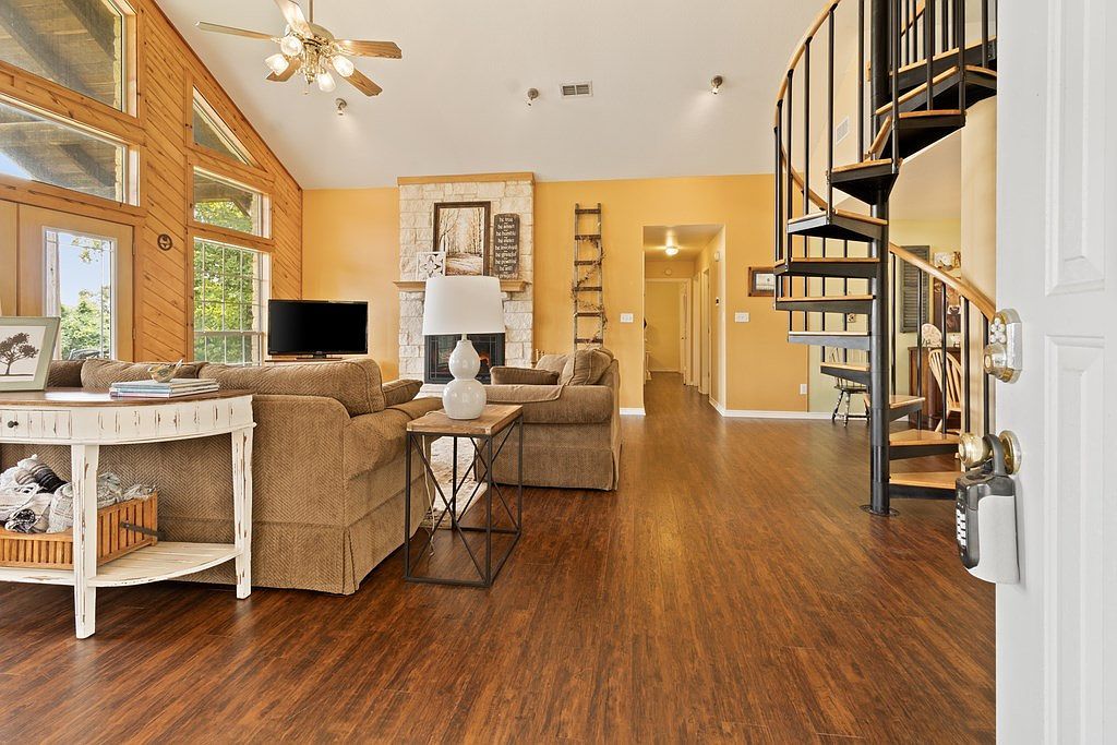 319 An County Rd #4020 Palestine, TX 75803 - Thumbnail 3