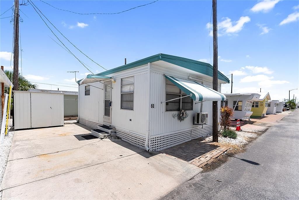 10315 Cortez Rd W LOT 60-4 Bradenton, FL 34210 - Thumbnail 3