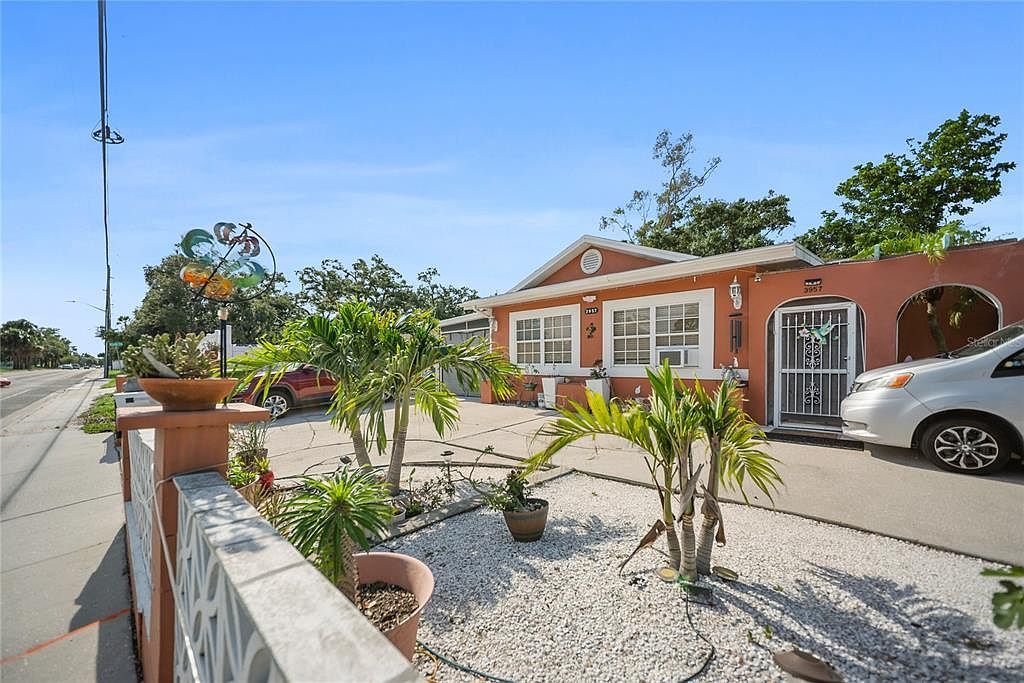 3957 Proctor Rd Sarasota, FL 34233 - Thumbnail 3