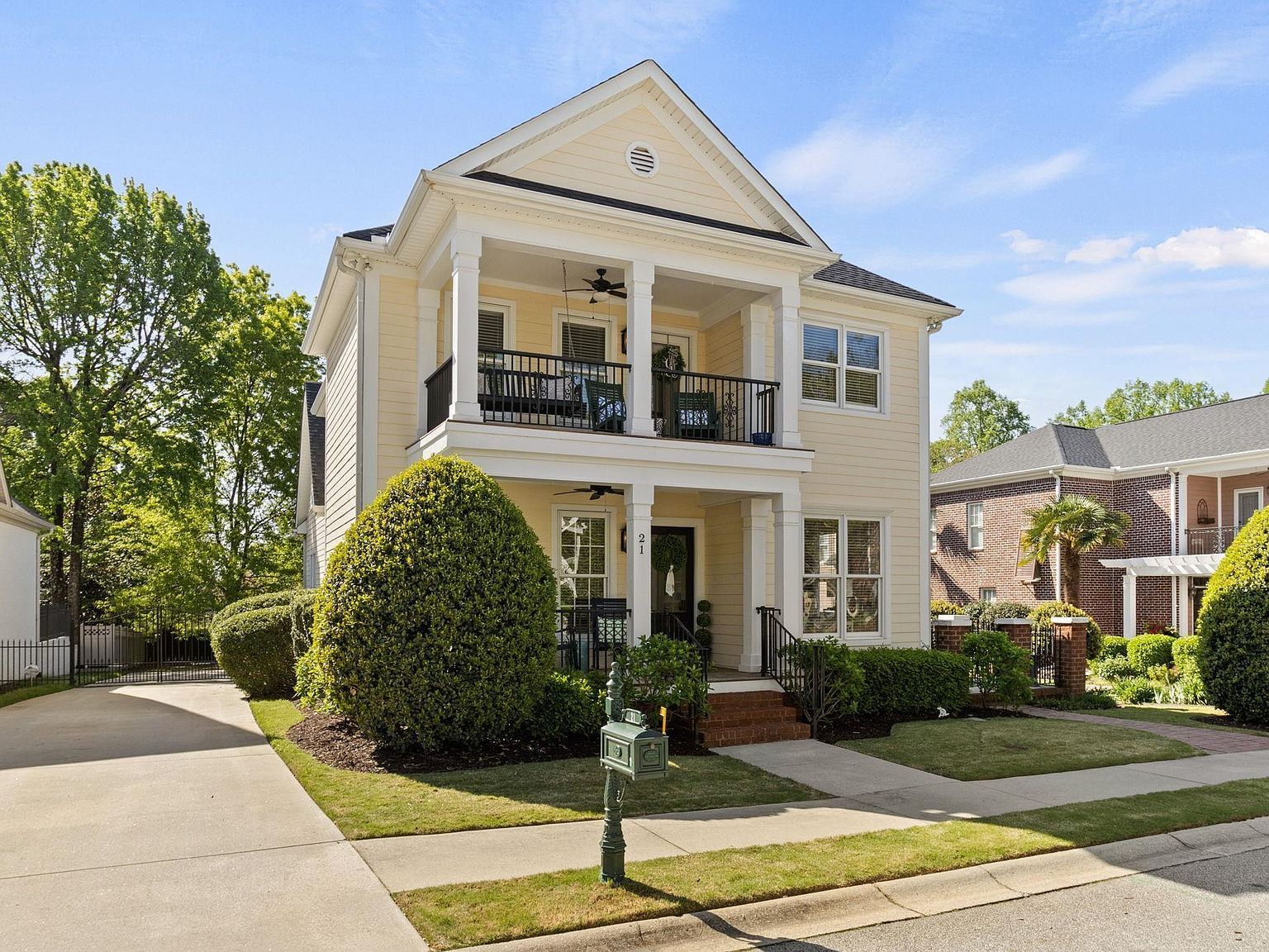 21 Kershaw Ct Greenville, SC 29607 - Thumbnail 3