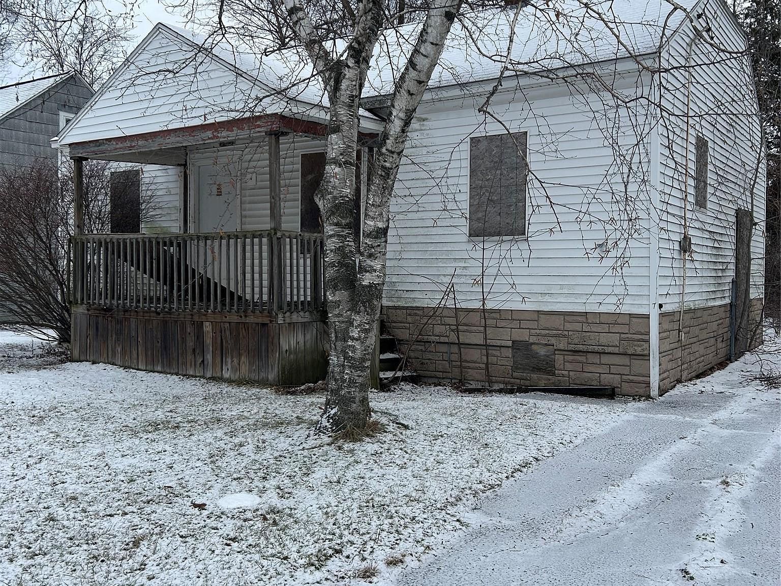 2214 Prescott Ave Saginaw, MI 48601 - Thumbnail 3