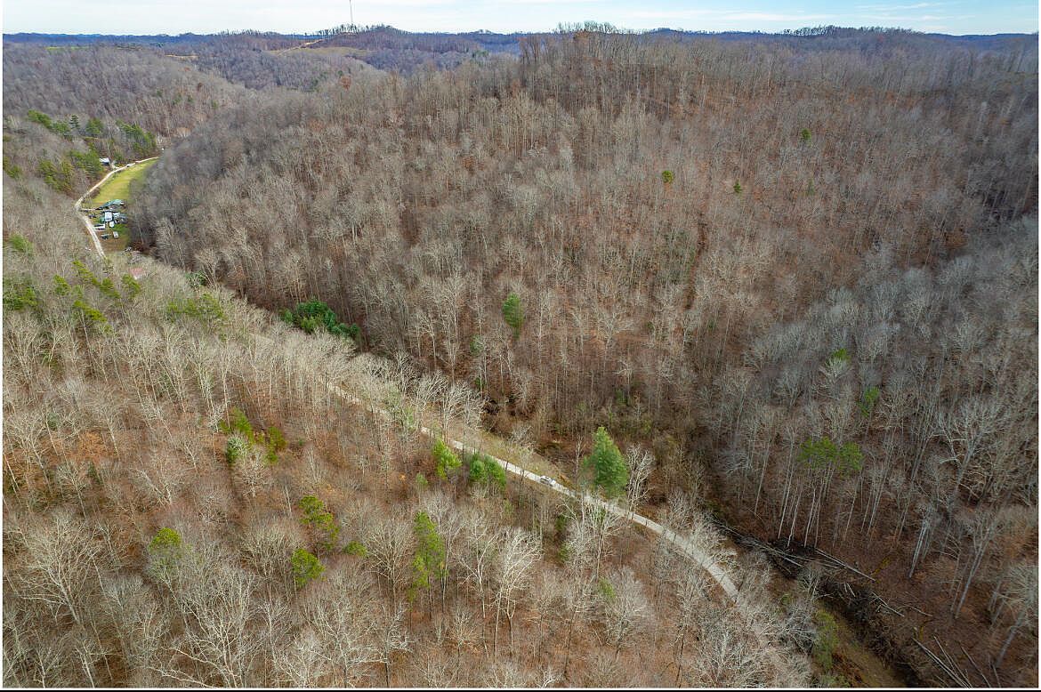 9999 Stable Br Salyersville, KY 41465 - Thumbnail 3